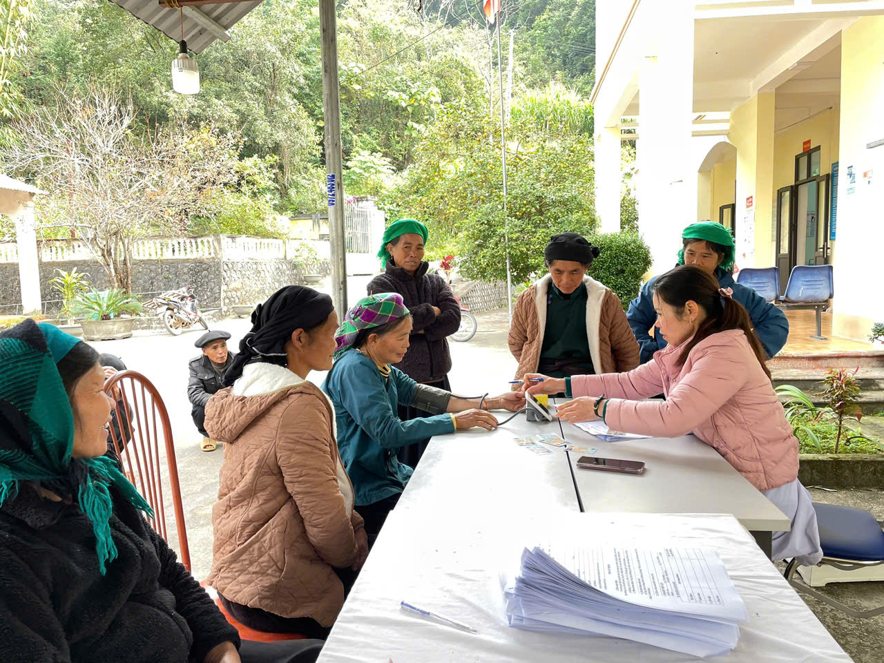 37622185875238829348