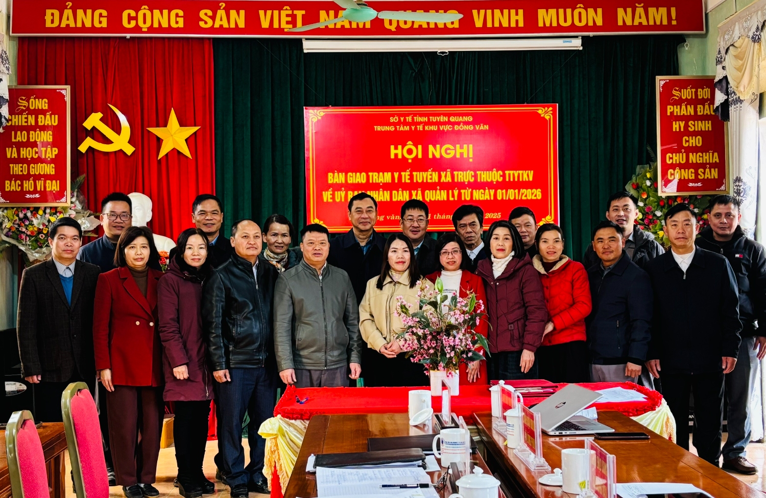 4b2254fa7c2ff371aa3e