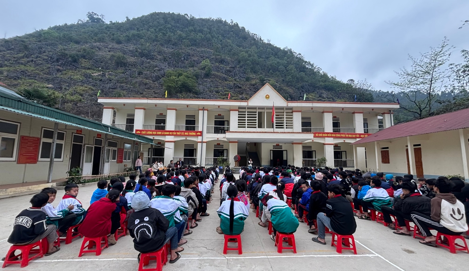 z7589417681081 2e0ecc31cf134622e6a929740058fc95